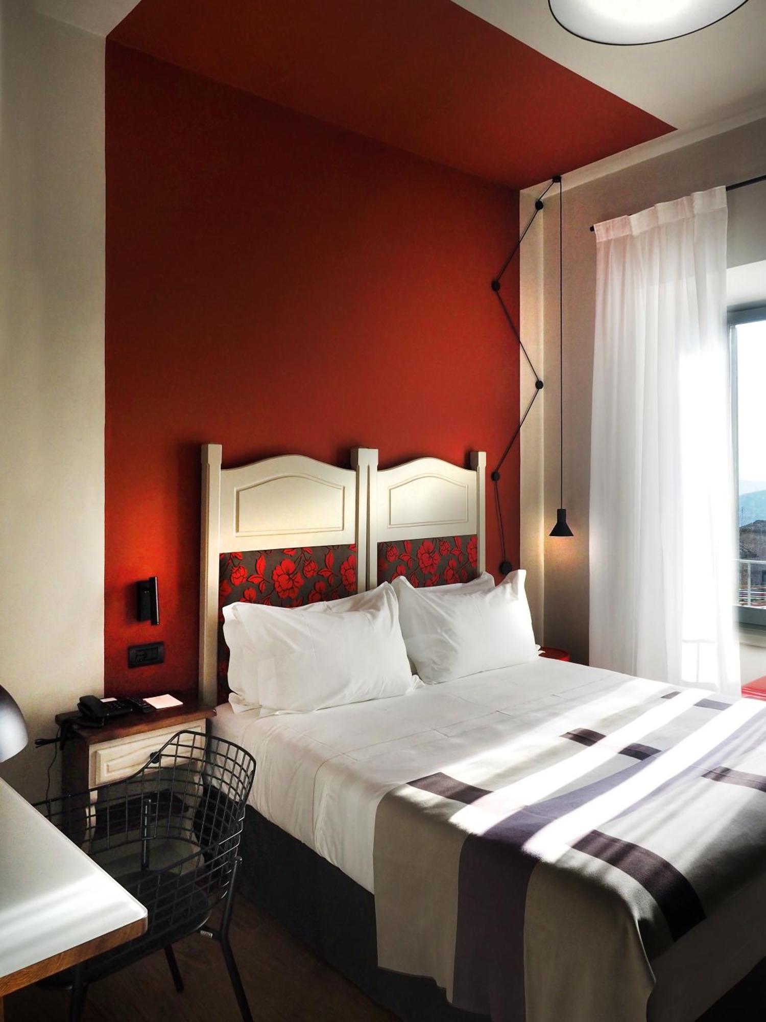 Hotel Priori Secret Garden Перуджа Экстерьер фото
