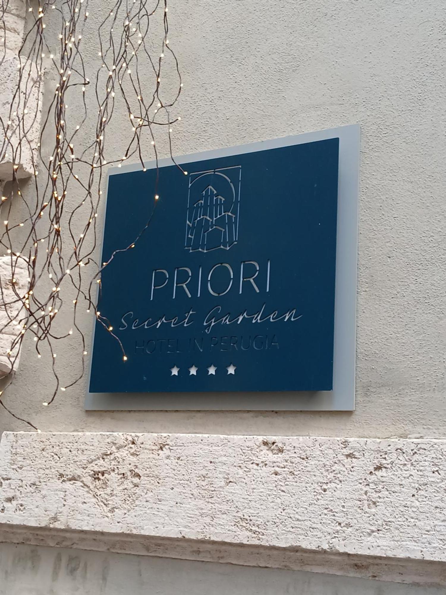 Hotel Priori Secret Garden Перуджа Экстерьер фото