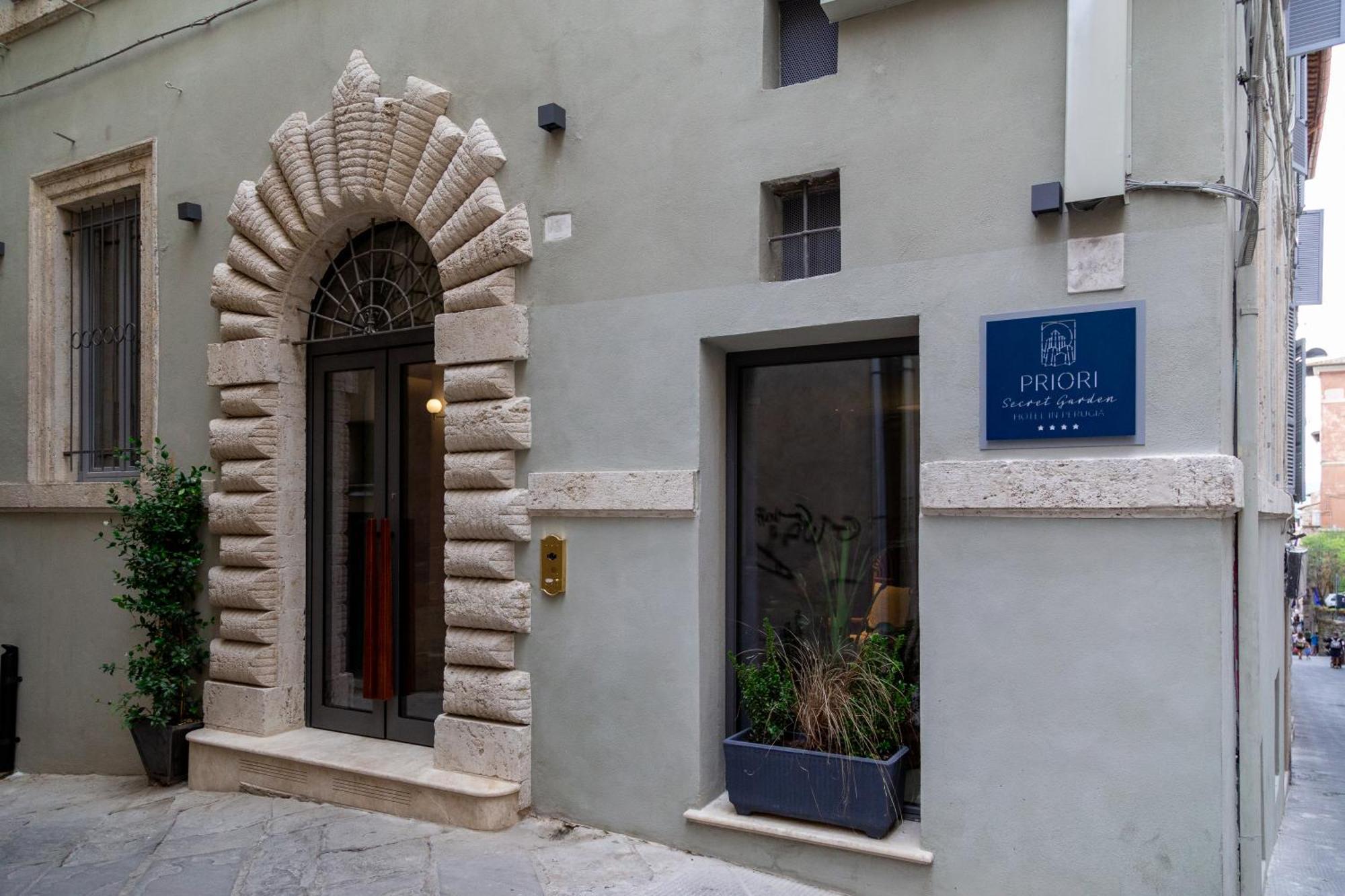 Hotel Priori Secret Garden Перуджа Экстерьер фото